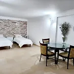 Willa Oasis Park Modern In *