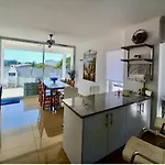 Willa Oasis Park Modern In Portimão