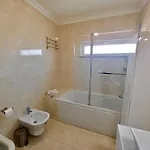 Willa Oasis Park Modern In *