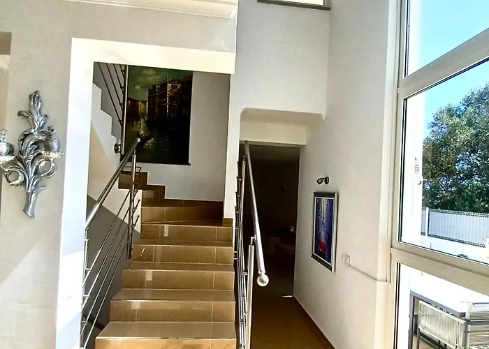 Villa Oasis Park Modern In Portimao