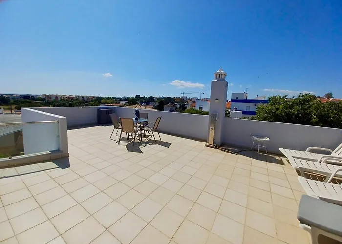 Oasis Park Modern In Portimao