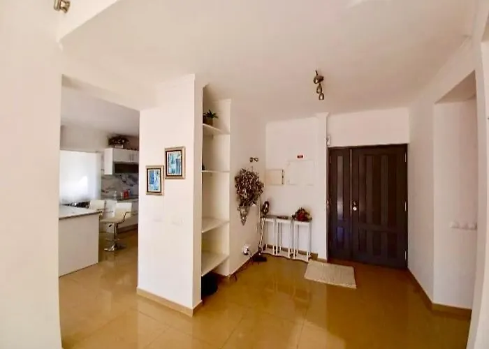 Villa Oasis Park Modern In Portimao