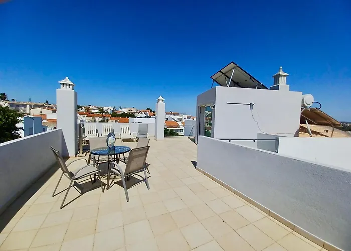 Oasis Park Modern In Villa