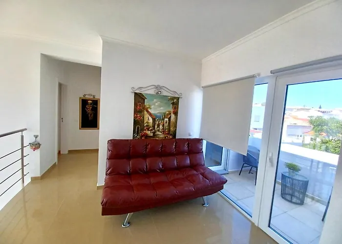 Oasis Park Modern In