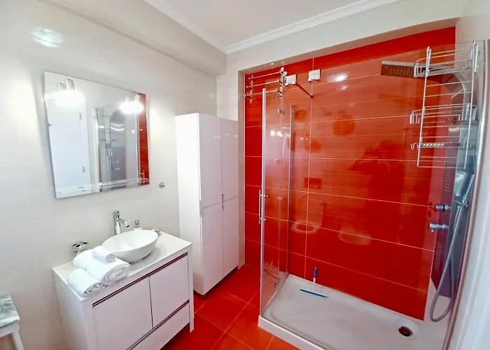 Villa Oasis Park Modern In Portimao