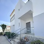 Oasis Park Modern In Villa