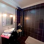 Oasis Park Modern In ヴィラ